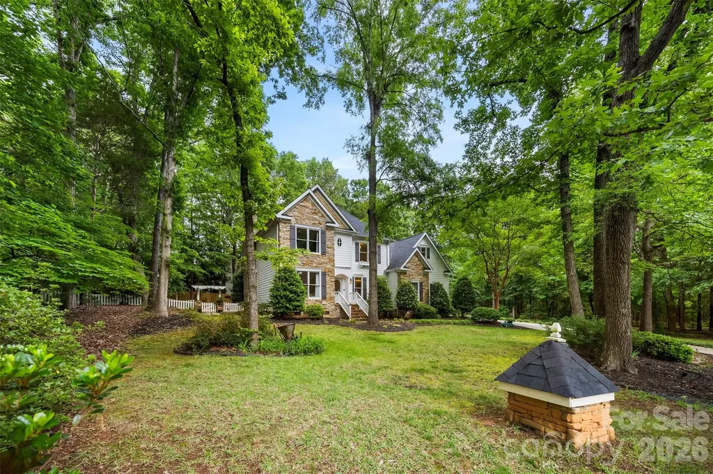 10112 Windtree Lane Charlotte NC 28215