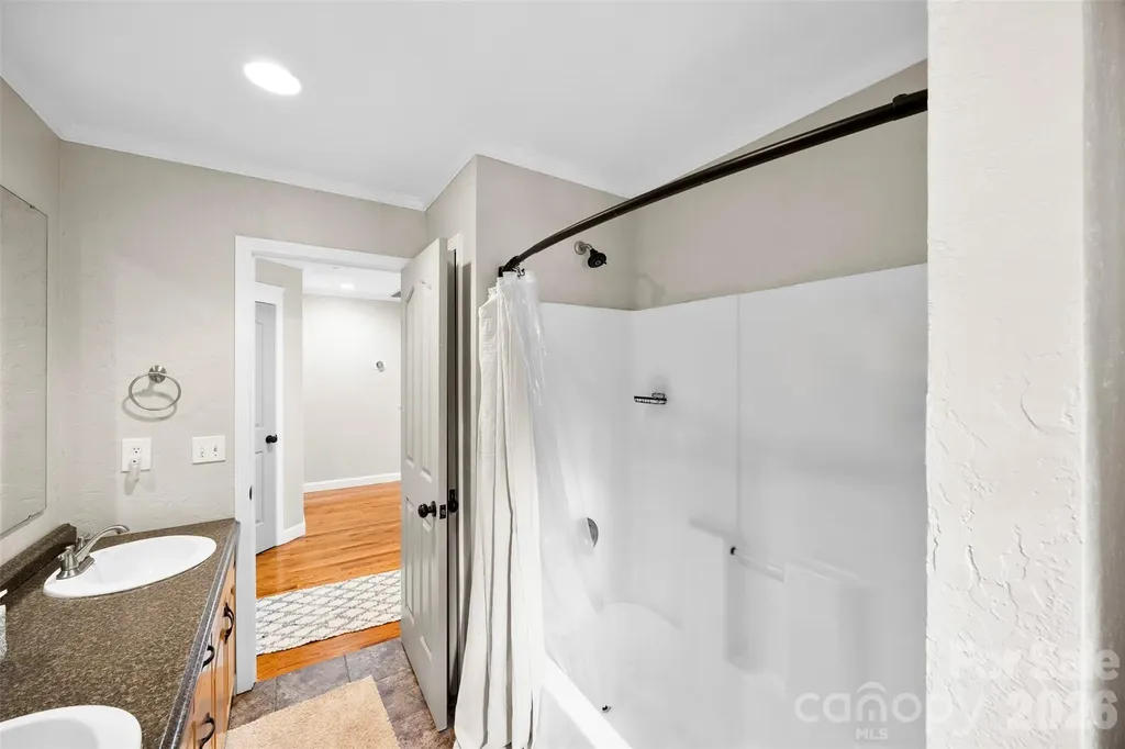 10112 Windtree Lane Charlotte NC 28215