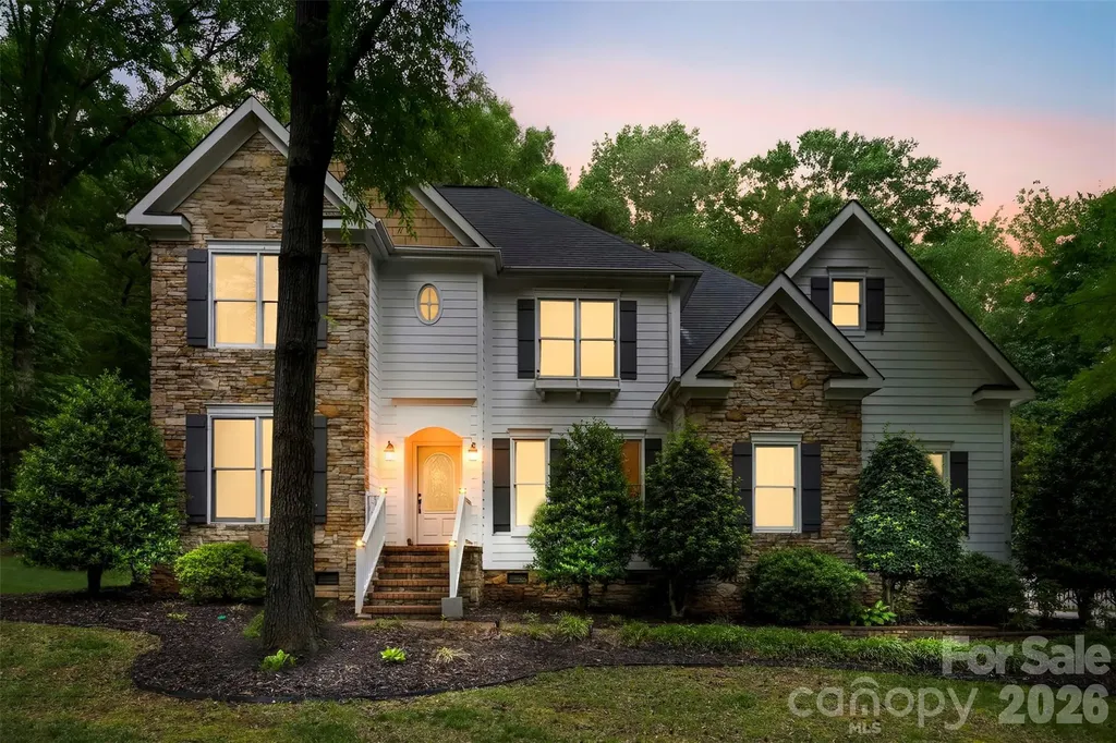 10112 Windtree Lane Charlotte NC 28215
