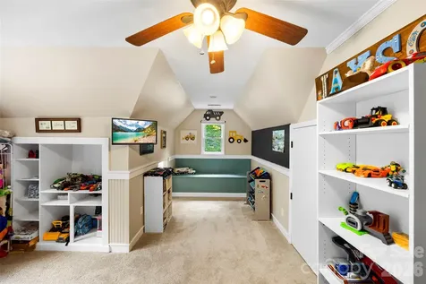 10112 Windtree Lane Charlotte NC 28215
