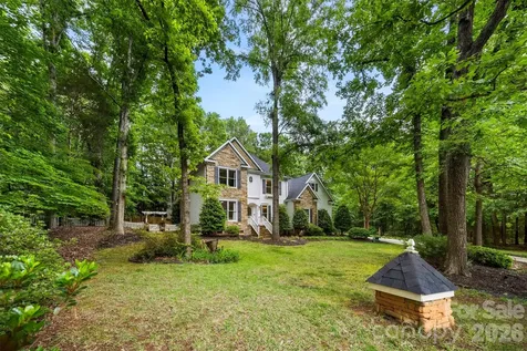 10112 Windtree Lane Charlotte NC 28215