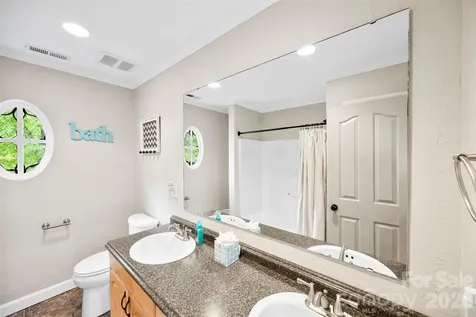10112 Windtree Lane Charlotte NC 28215