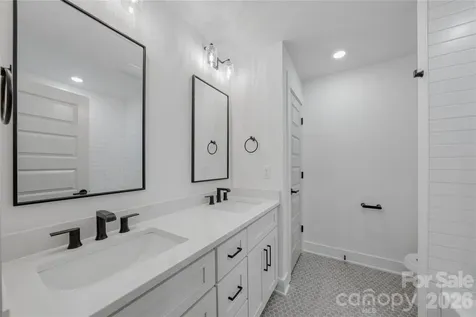 2812 Phillips Avenue Charlotte NC 28208