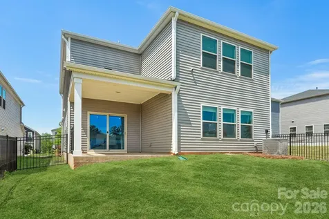 11912 Red Leaf Drive Charlotte NC 28215