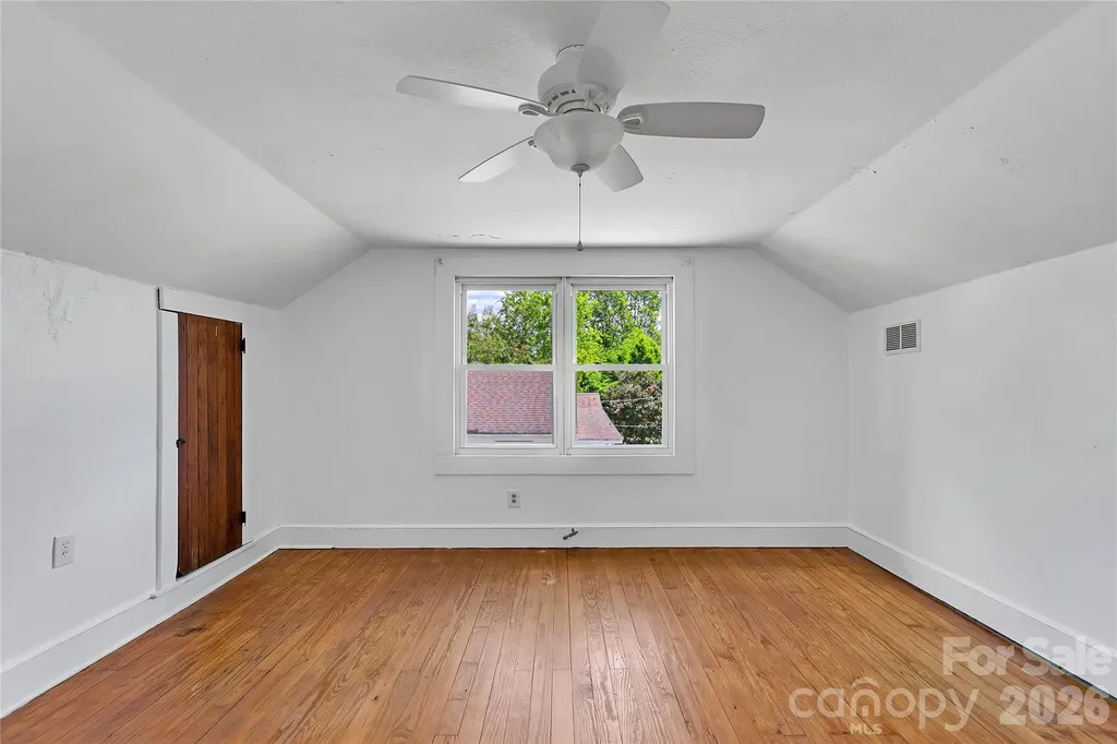 587 Old Hendersonville Highway Brevard NC 28712