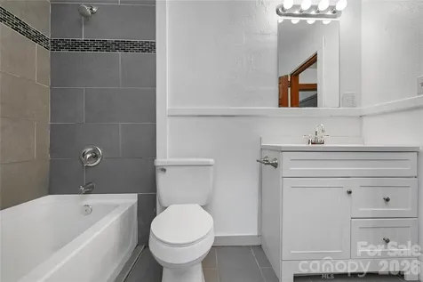 587 Old Hendersonville Highway Brevard NC 28712
