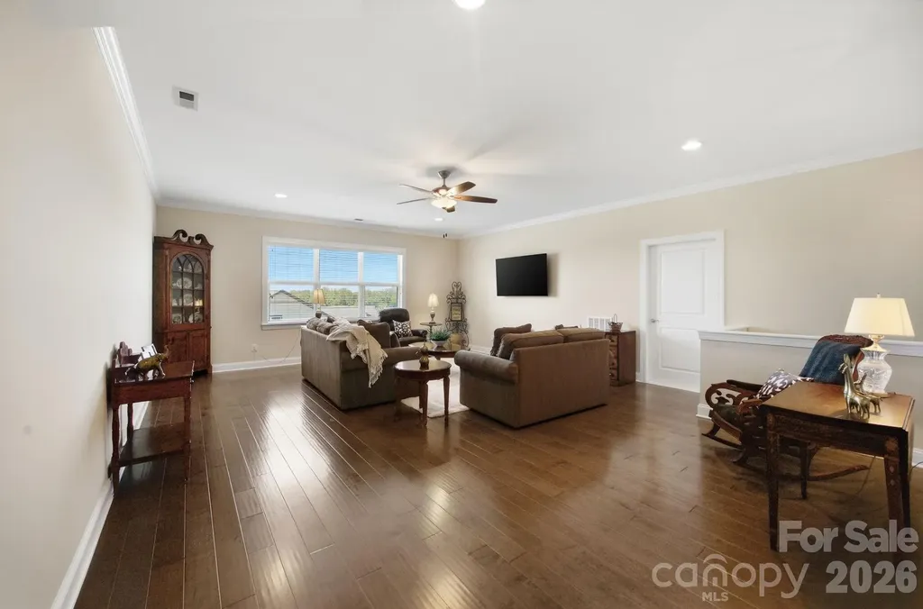 261 Stone Mountain Way Denver NC 28037