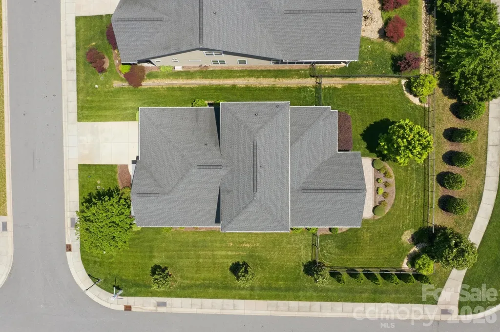 261 Stone Mountain Way Denver NC 28037