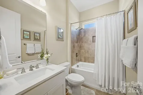 261 Stone Mountain Way Denver NC 28037