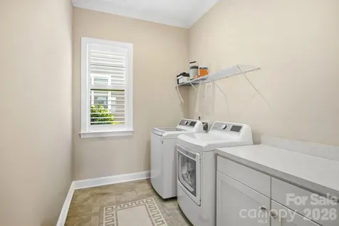 261 Stone Mountain Way Denver NC 28037