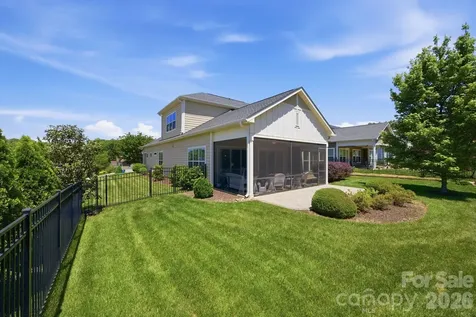 261 Stone Mountain Way Denver NC 28037