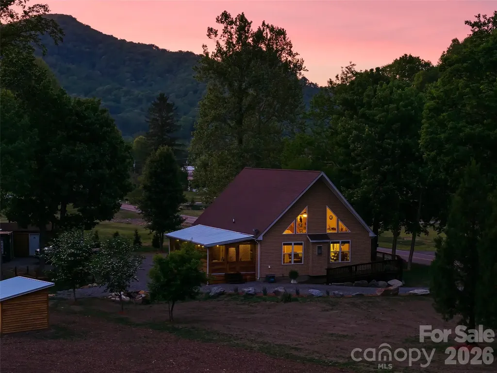 326 Ewart Wilson Road Burnsville NC 28714