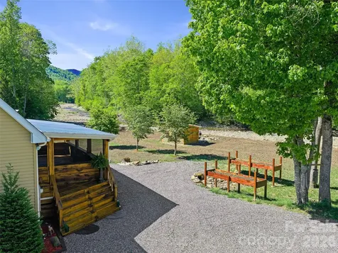 326 Ewart Wilson Road Burnsville NC 28714