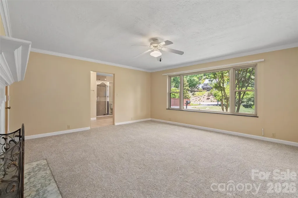 142 Country Club Drive Waynesville NC 28786