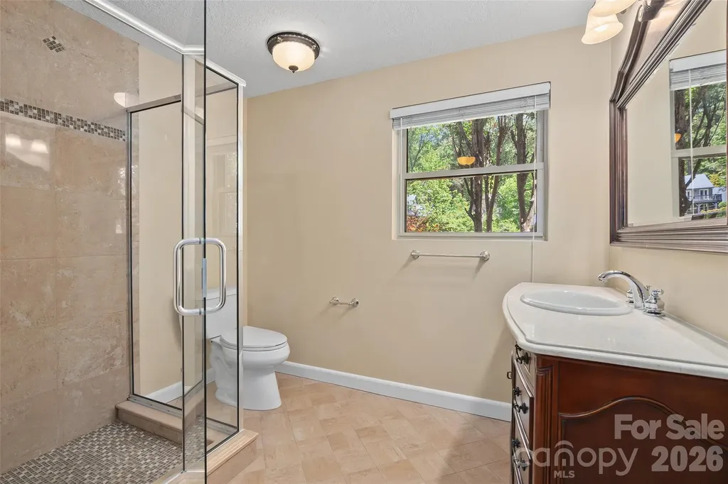 142 Country Club Drive Waynesville NC 28786