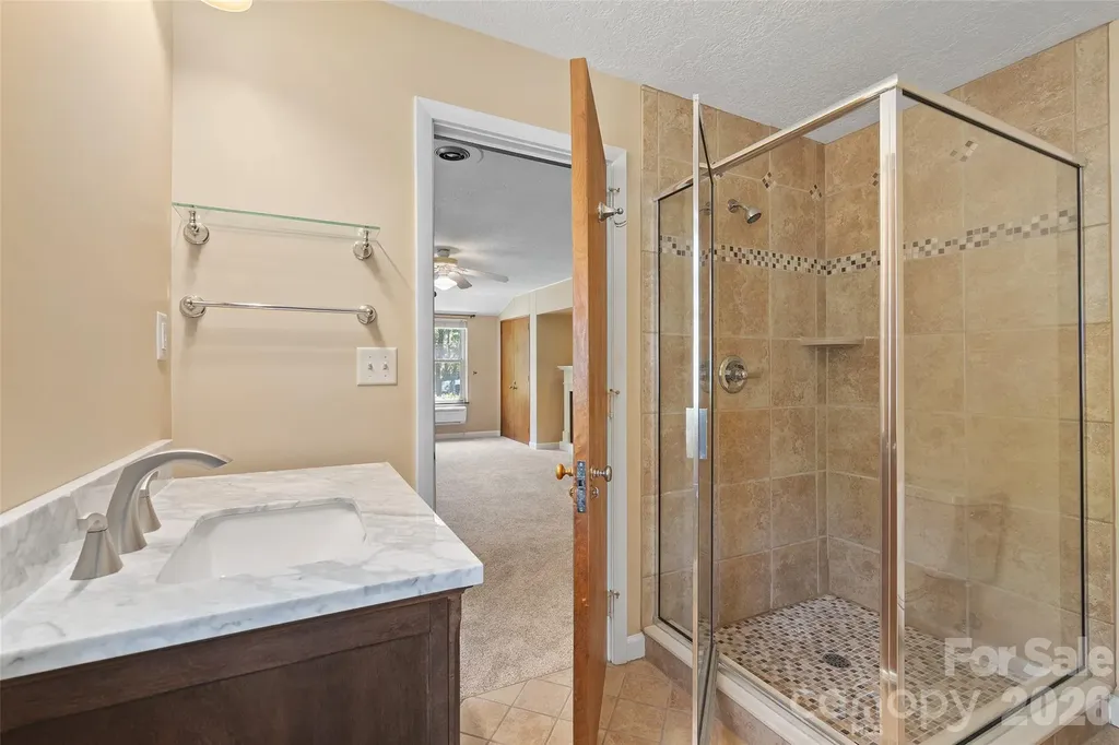 142 Country Club Drive Waynesville NC 28786