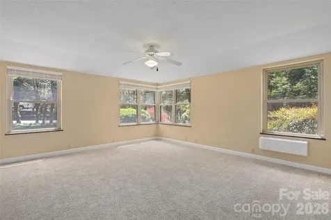 142 Country Club Drive Waynesville NC 28786