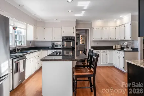43 Tree Top Drive Arden NC 28704