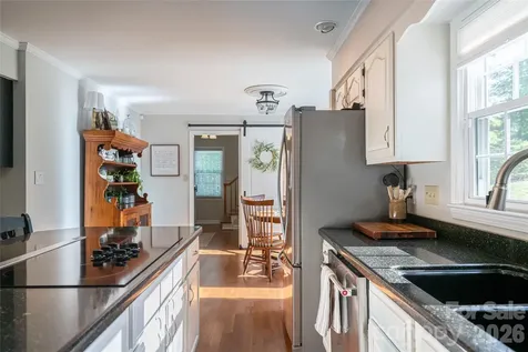 43 Tree Top Drive Arden NC 28704