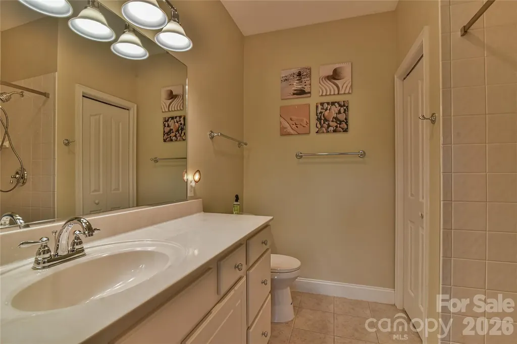11 Outlook Circle Swannanoa NC 28778