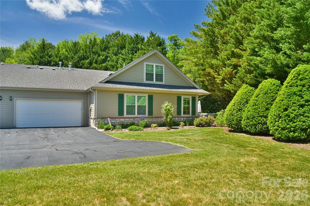 11 Outlook Circle Swannanoa NC 28778