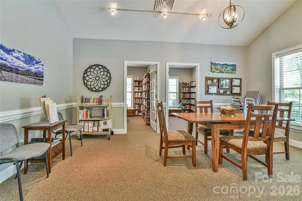 11 Outlook Circle Swannanoa NC 28778