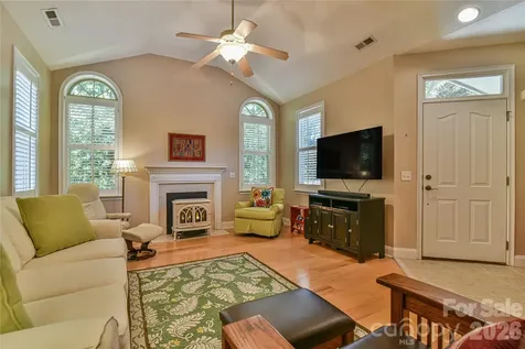 11 Outlook Circle Swannanoa NC 28778
