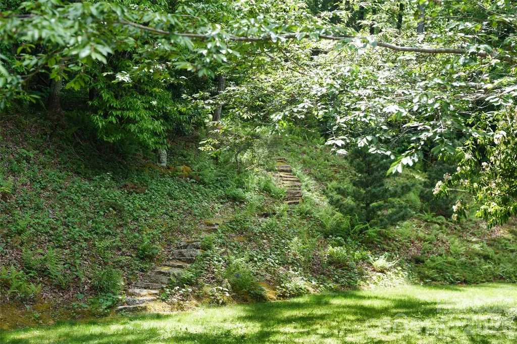 7660 Greenville Highway Brevard NC 28712