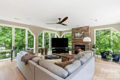 7660 Greenville Highway Brevard NC 28712