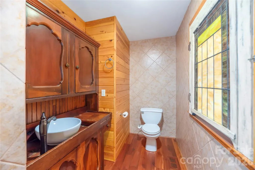 35 Mckinney Road Asheville NC 28805