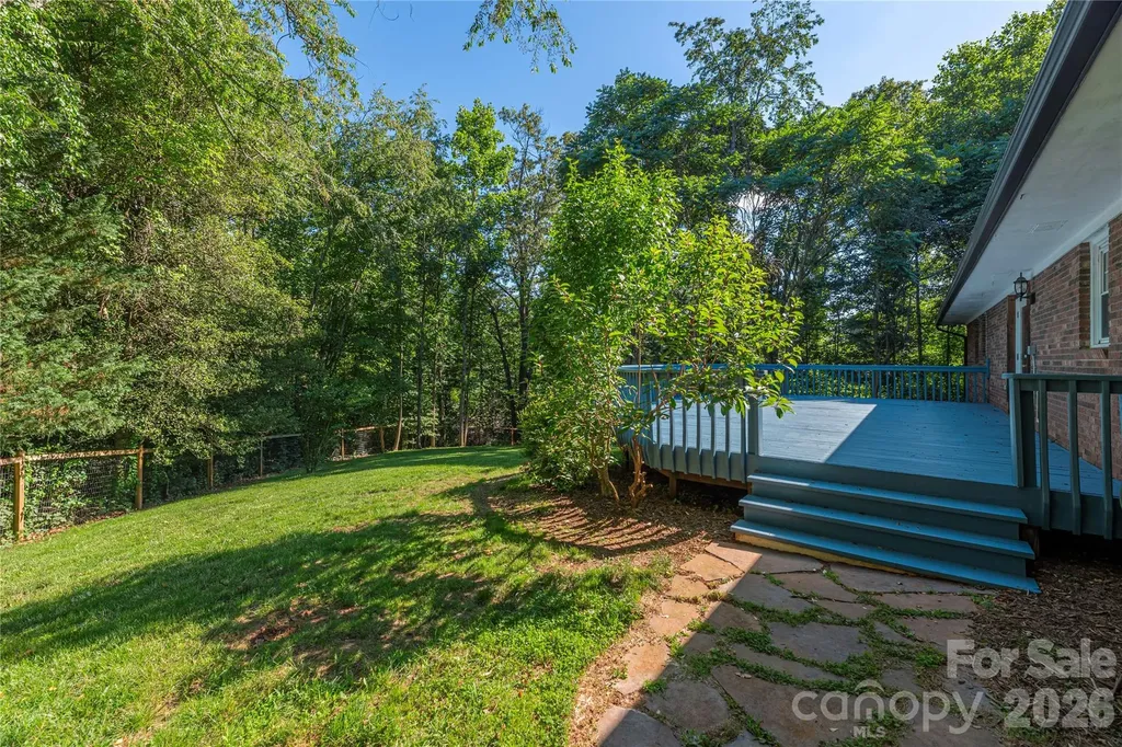 35 Mckinney Road Asheville NC 28805