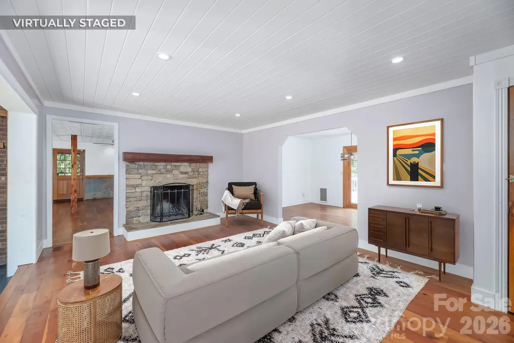35 Mckinney Road Asheville NC 28805