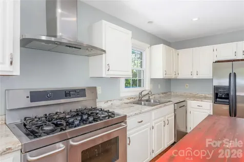 35 Mckinney Road Asheville NC 28805