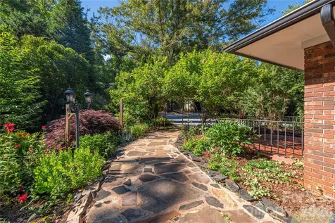 35 Mckinney Road Asheville NC 28805