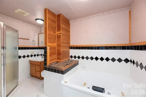 35 Mckinney Road Asheville NC 28805