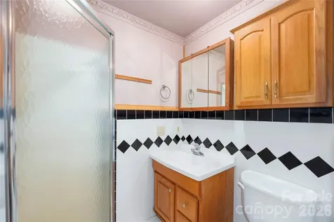 35 Mckinney Road Asheville NC 28805