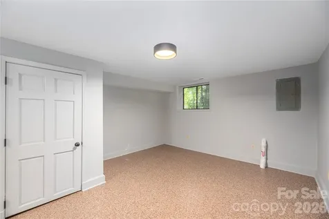 35 Mckinney Road Asheville NC 28805