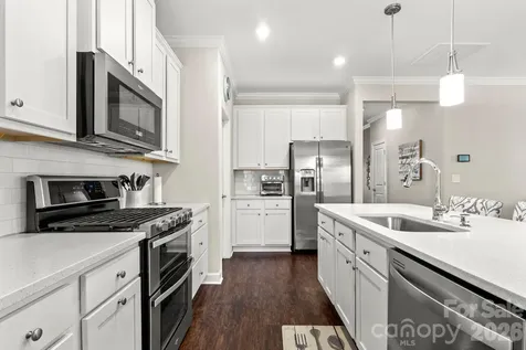 2012 Hyacinth Court Denver NC 28037