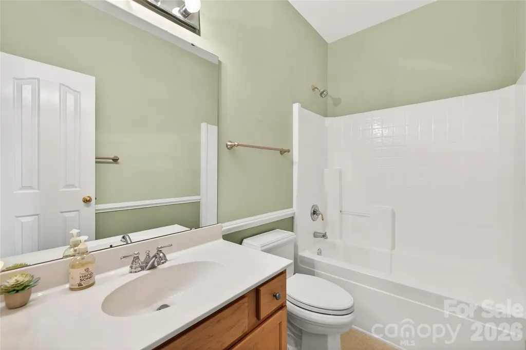 1918 Weighmont Court Charlotte NC 28227