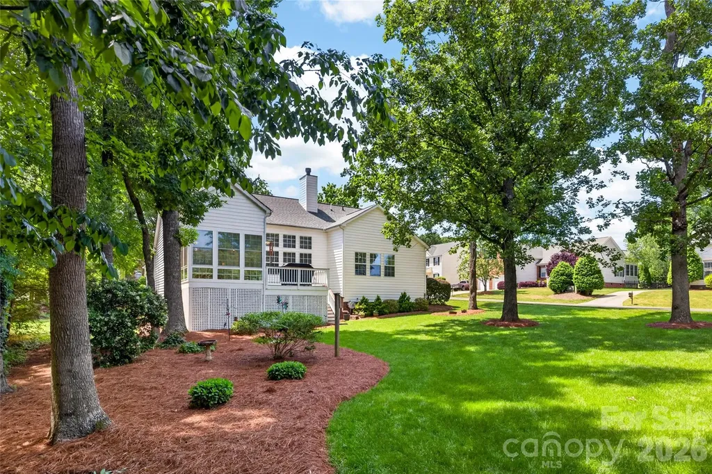 1918 Weighmont Court Charlotte NC 28227