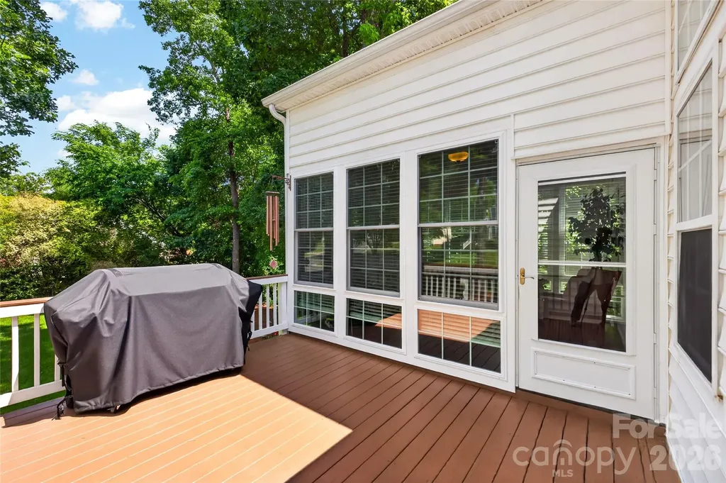 1918 Weighmont Court Charlotte NC 28227