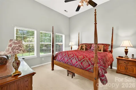 1918 Weighmont Court Charlotte NC 28227