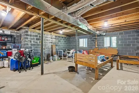 524 Mcdaris Loop Drive Mars Hill NC 28754