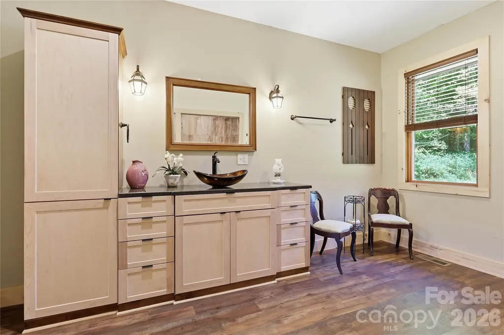 3540 Fork Creek Road Saluda NC 28773
