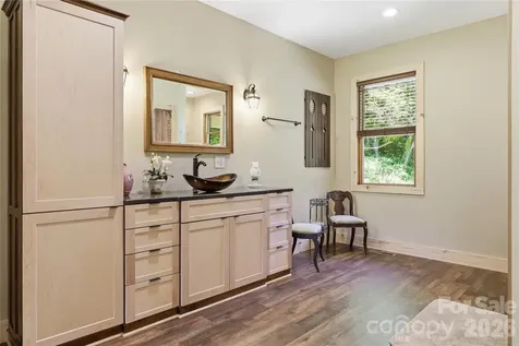 3540 Fork Creek Road Saluda NC 28773