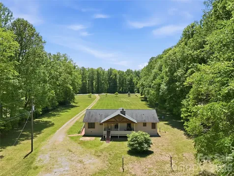 3540 Fork Creek Road Saluda NC 28773