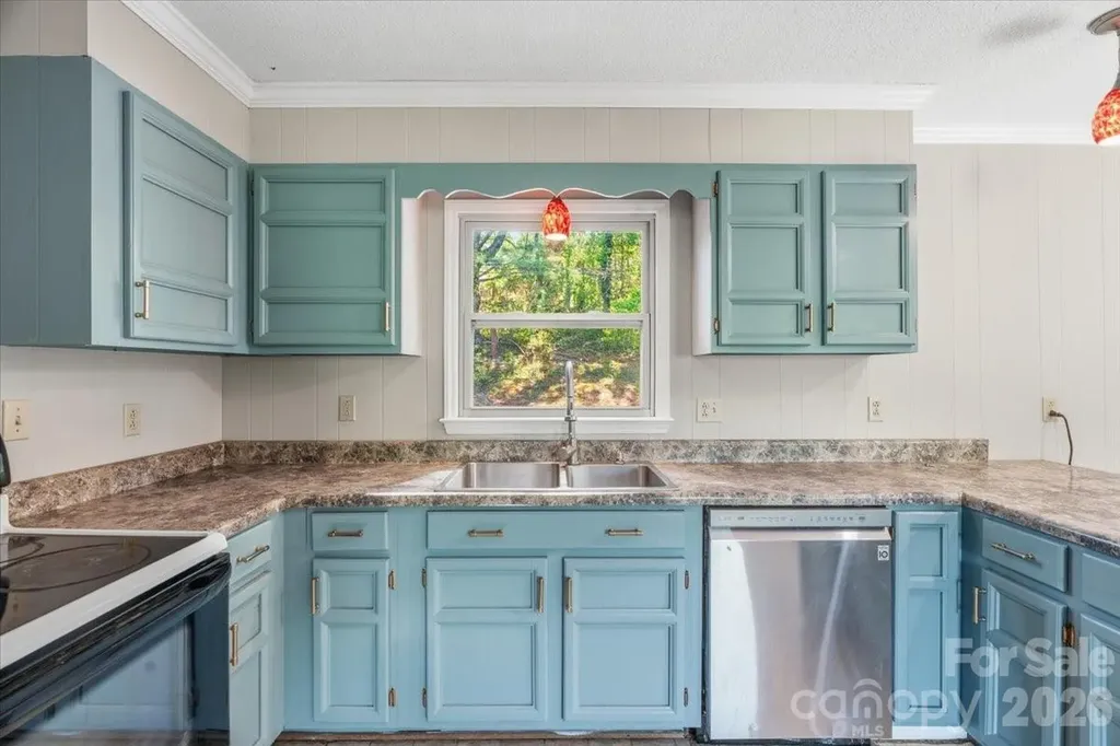 14 Jack Sullins Road Spruce Pine NC 28777