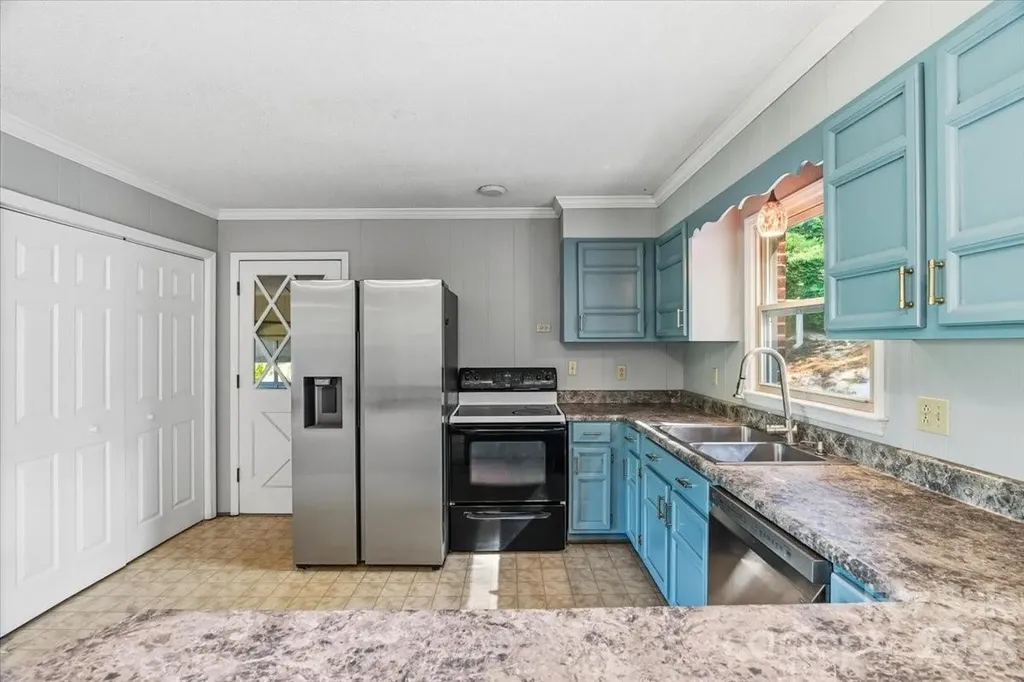 14 Jack Sullins Road Spruce Pine NC 28777