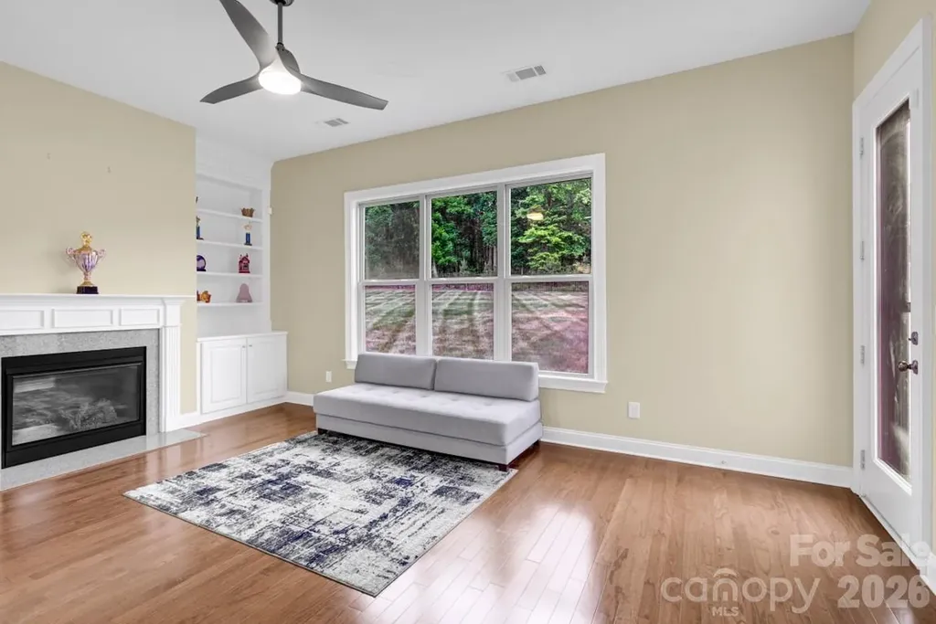 125 Leeward Shoals Lane Mooresville NC 28117