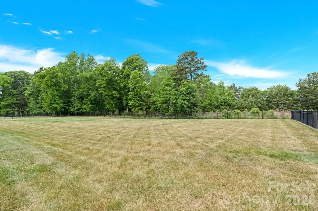 125 Leeward Shoals Lane Mooresville NC 28117